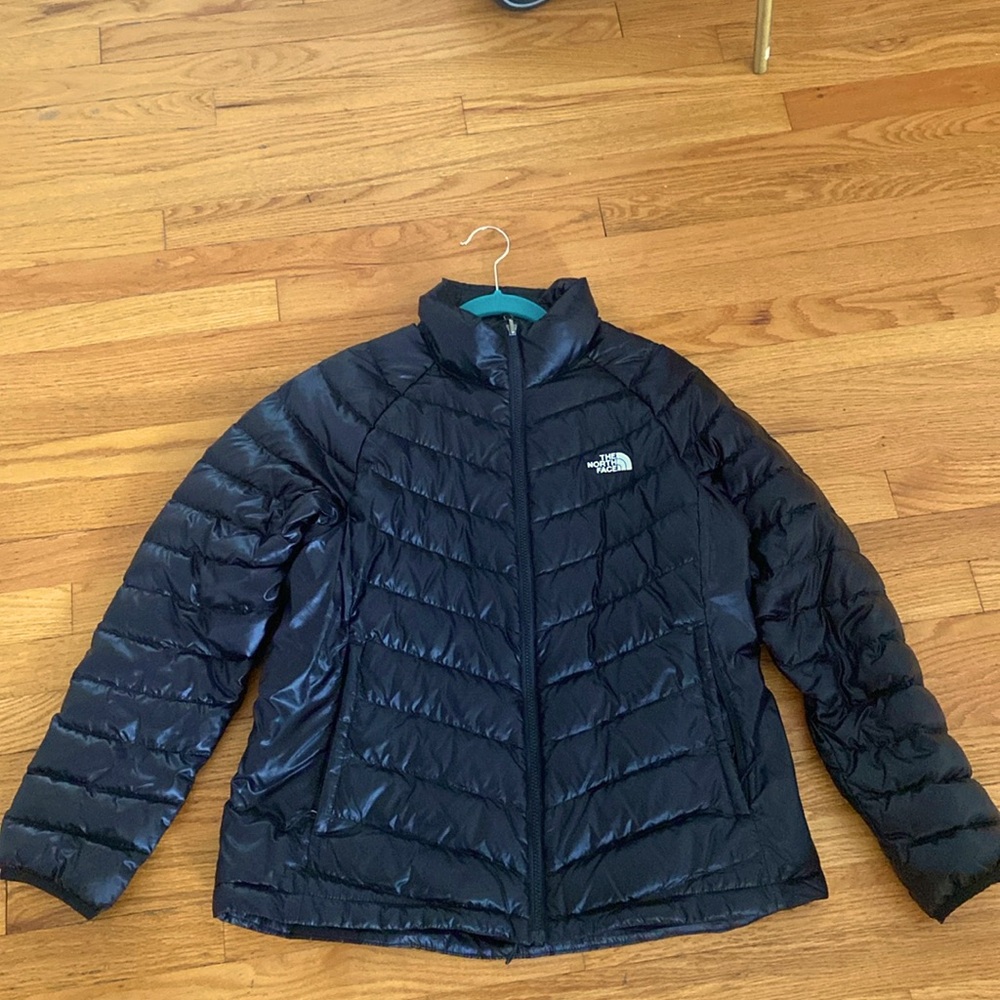 The North Face Women’s Jacket-XL, used like new! Perfect for winter months ahead